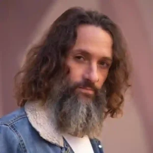 Retrato de Aníbal Bueno Amorós, autor del libro Marcas en la piel