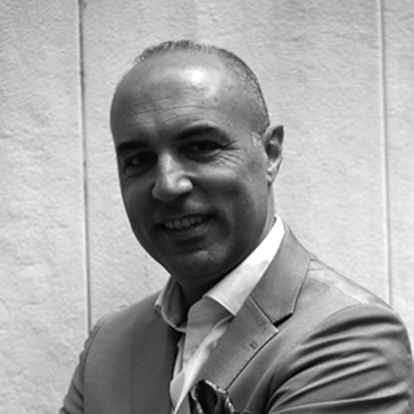 Retrato de Javier Más, autor de novelas históricas y de misterio