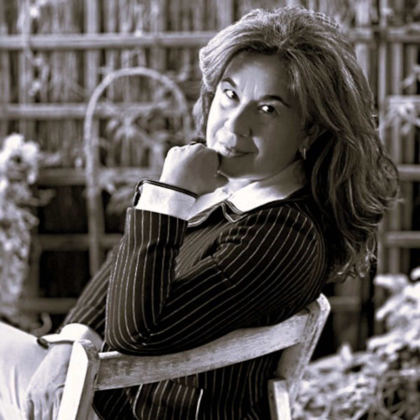 Retrato en blanco y negro de Marta Sanmamed, autora de De tumba en tumba